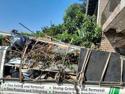 Best Retail Junk Removal  in Oswego, KS